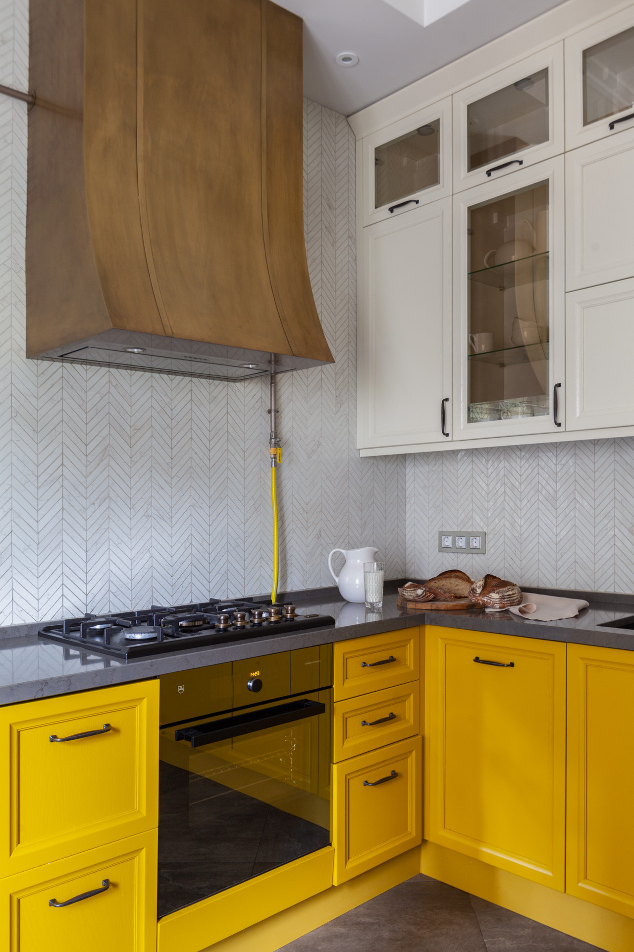 Желтая кухня: особенности дизайна, реальные фото примеры, сочетания