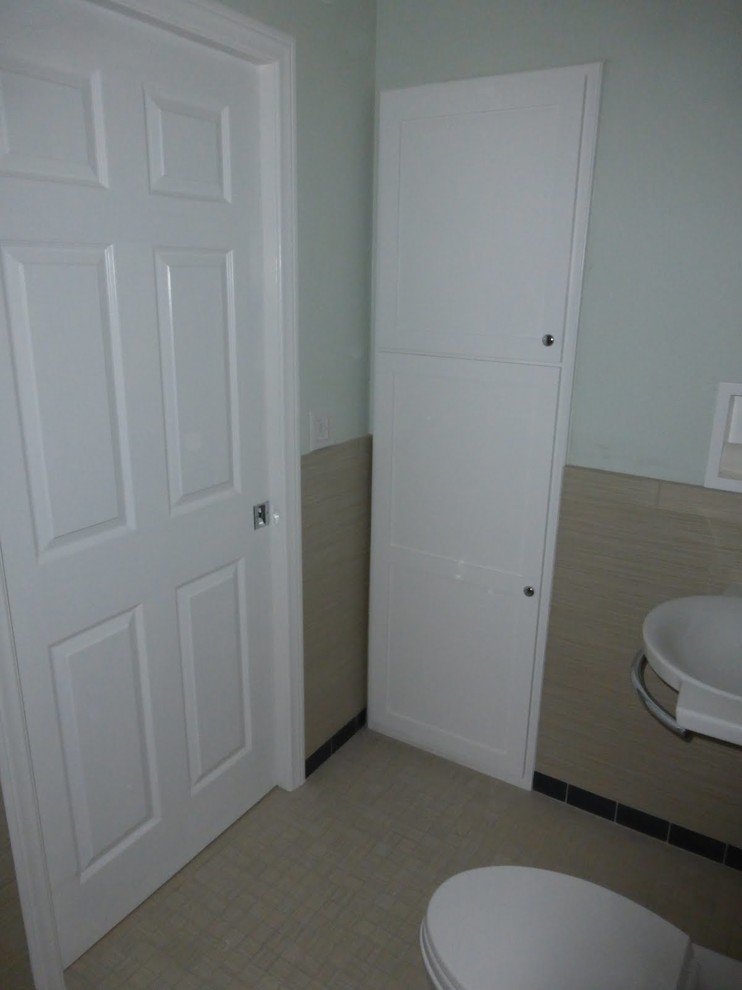 Traditional Bathroom 2