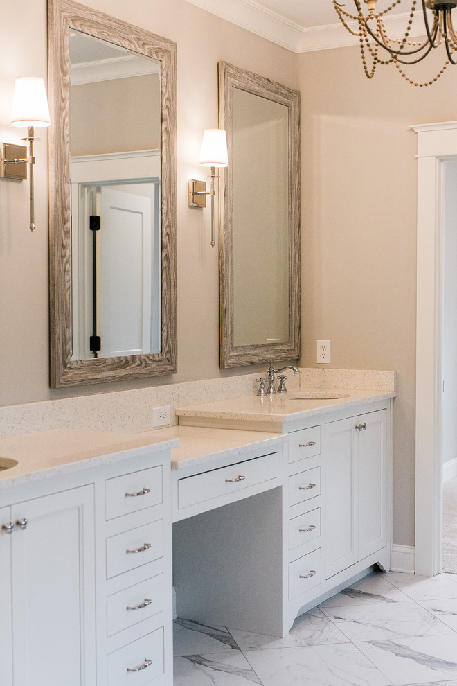 Home design - transitional home design idea
