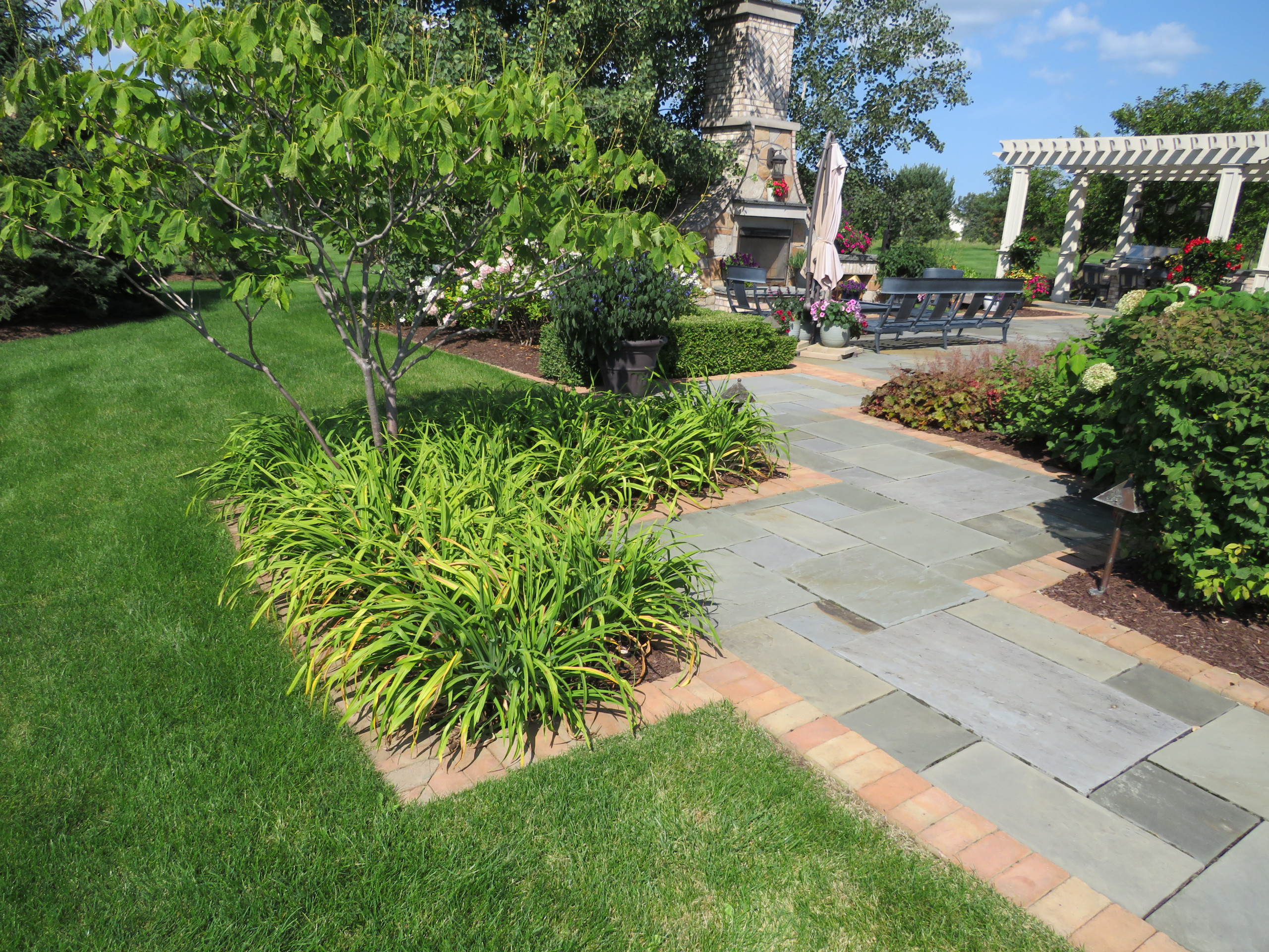 Traditional Landscape Renovation - Mequon, WI