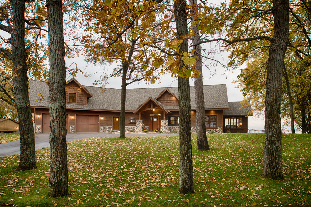 Home design - rustic home design idea in Minneapolis