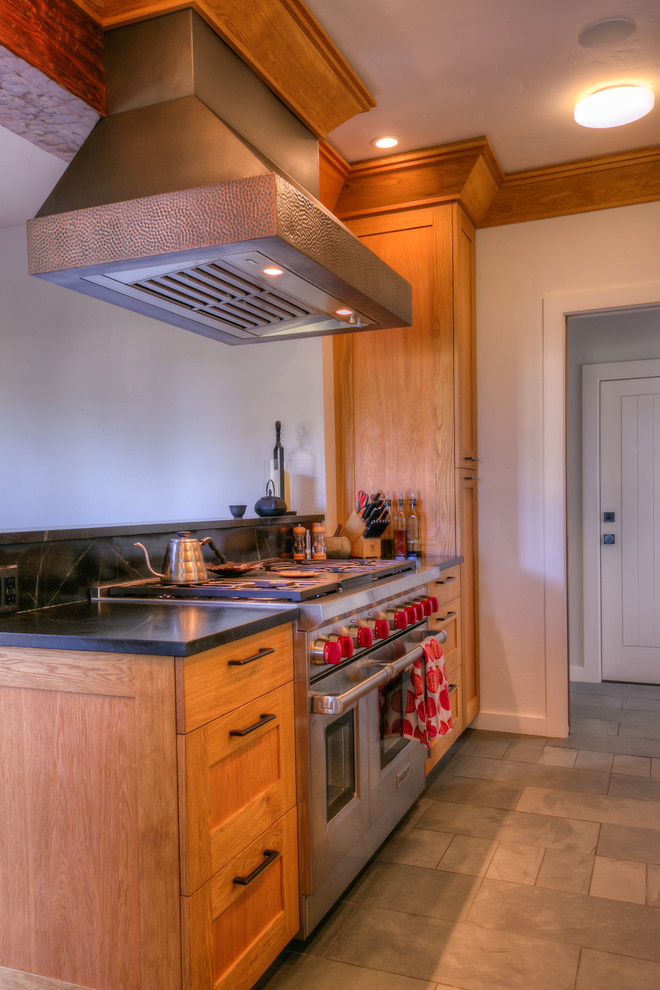 Kitchen - craftsman kitchen idea in San Francisco