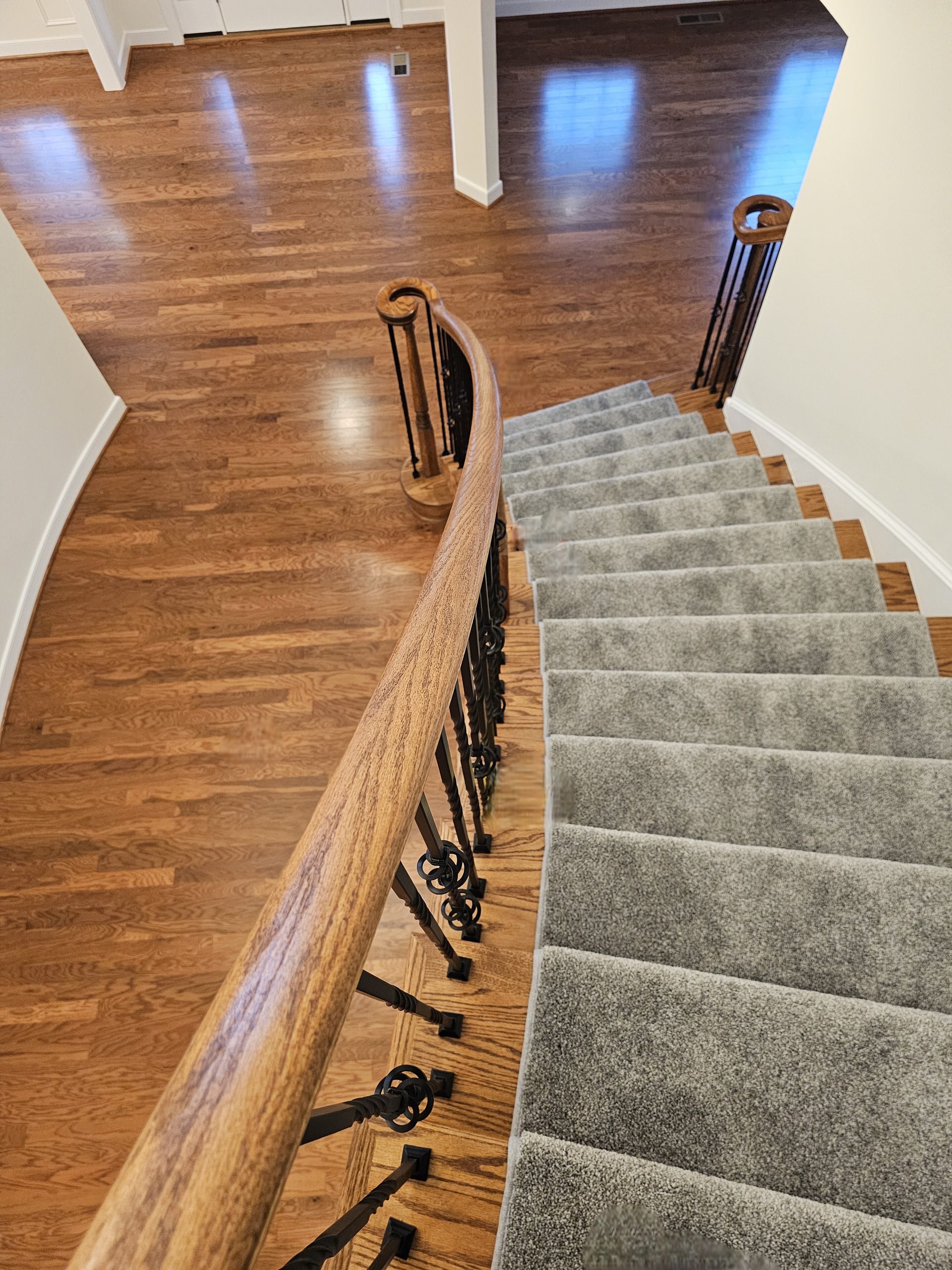 128_Grand Entryway Elliptical Staircase, Nokesville, VA 20181