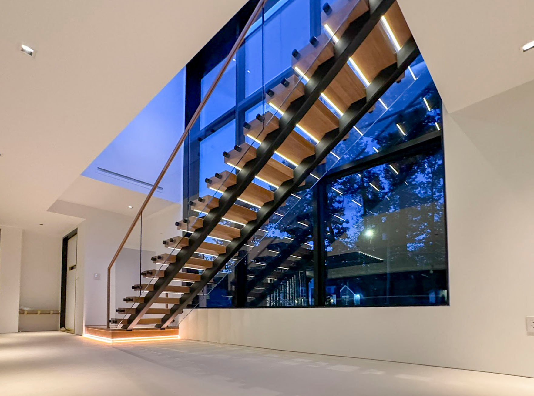 126_Visually Open and Light Contemporary Staircase, Mclean, VA 22102