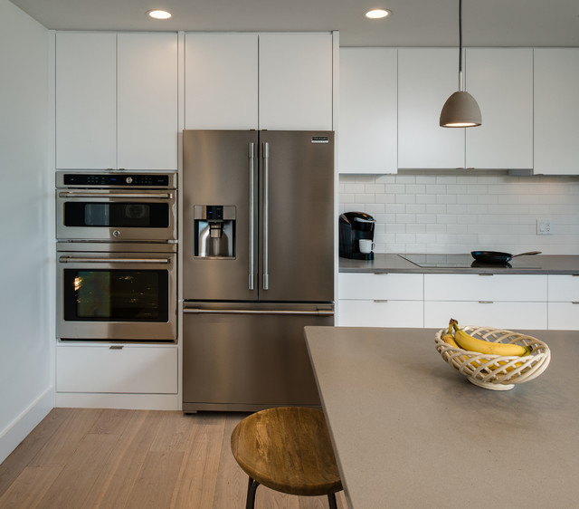 A Clean Panoramic contemporary-kitchen