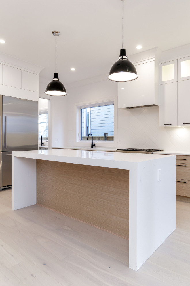 Inspiration for a transitional kitchen remodel in Vancouver