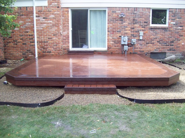 Trex Transcends Fire Pit Color Deck With Vl Border Contemporary