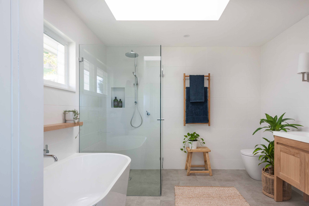 This is an example of a beach style bathroom in Central Coast.