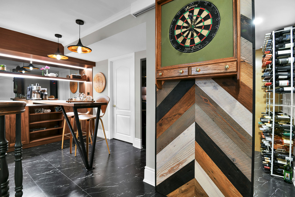 BOLD BESPOKE BASEMENT BAR