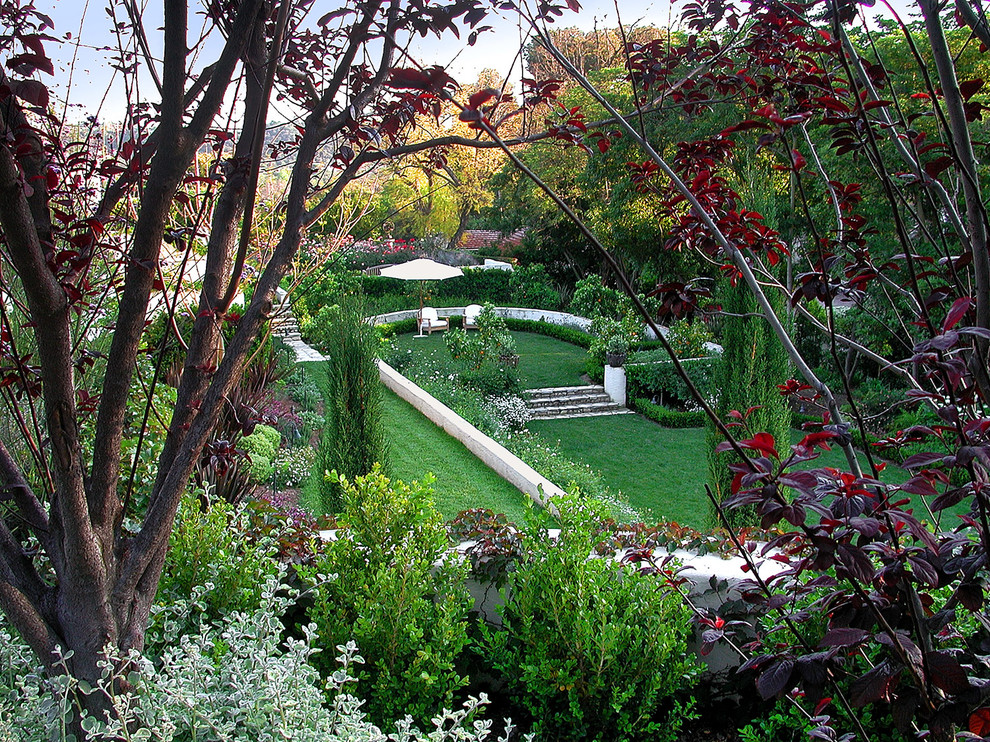 This is an example of an expansive mediterranean garden in Los Angeles.