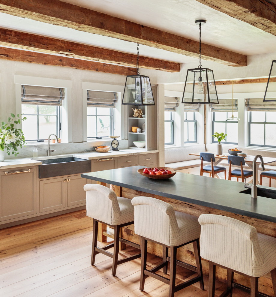Example of a farmhouse kitchen design in Boston