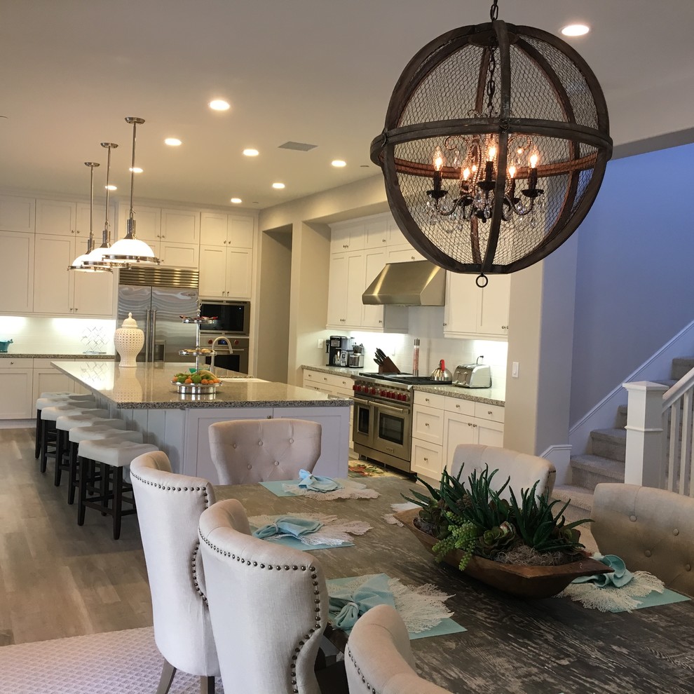 Kitchen - transitional kitchen idea in Orange County