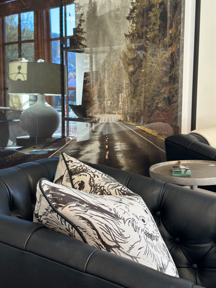 Showroom 400 East Ave