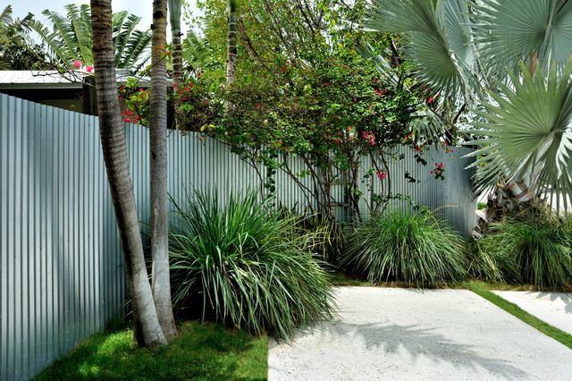 Corrugated Metal Is A Sustainable, Corrugated Metal Privacy Fence Ideas