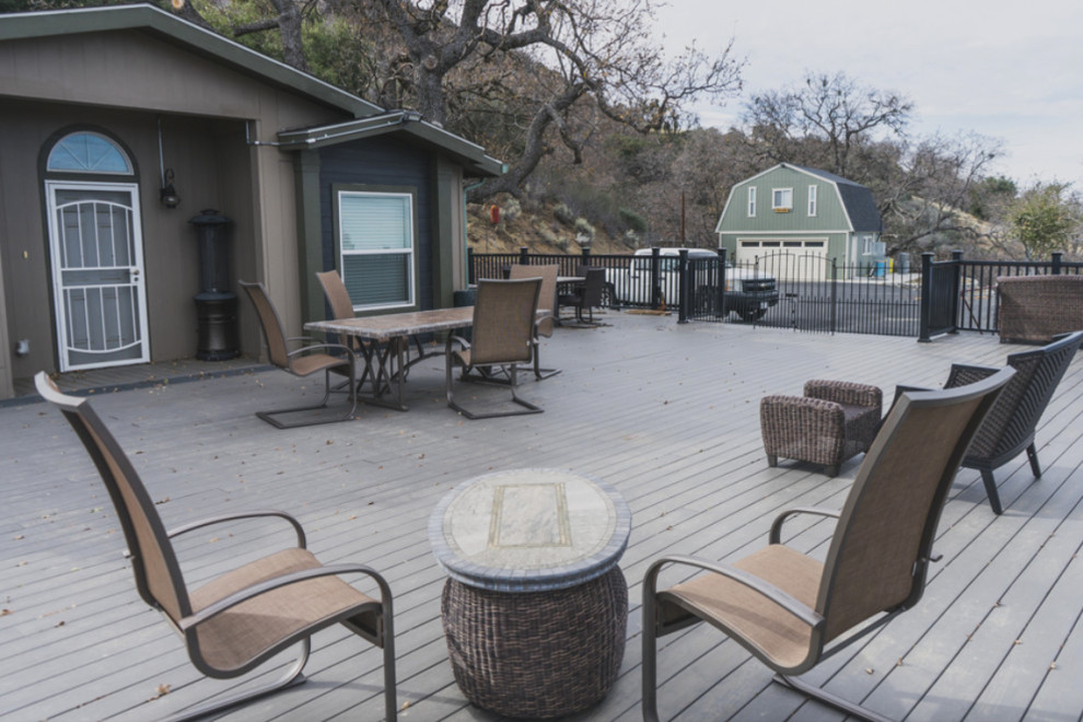 Deck - transitional deck idea in Seattle