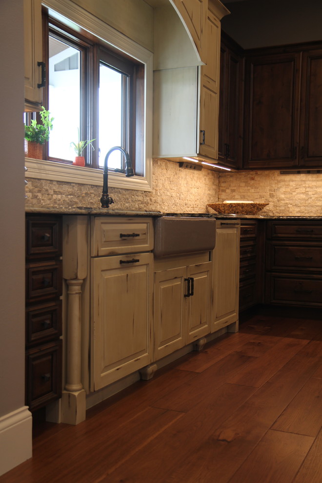 Example of a transitional kitchen design in Indianapolis