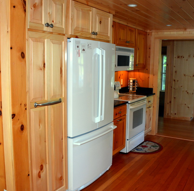 Pine Kitchen rustik-koek