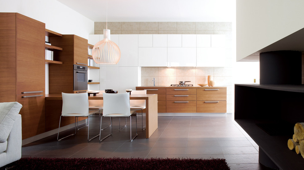 Inspiration for a modern kitchen remodel in Miami
