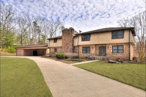 We are purchasing a beautiful 40 year old lakefront property but what can we do to make this home look better need suggestions front porch paint stone We are purchasing a beautiful 40 year old lakefront property but what can we do to make this home look better need suggestions front porch paint stone