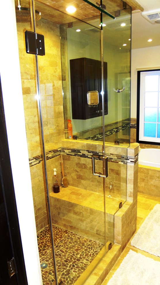 BATHROOM REMOLDING