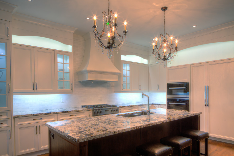 Kitchen - large transitional kitchen idea in Toronto
