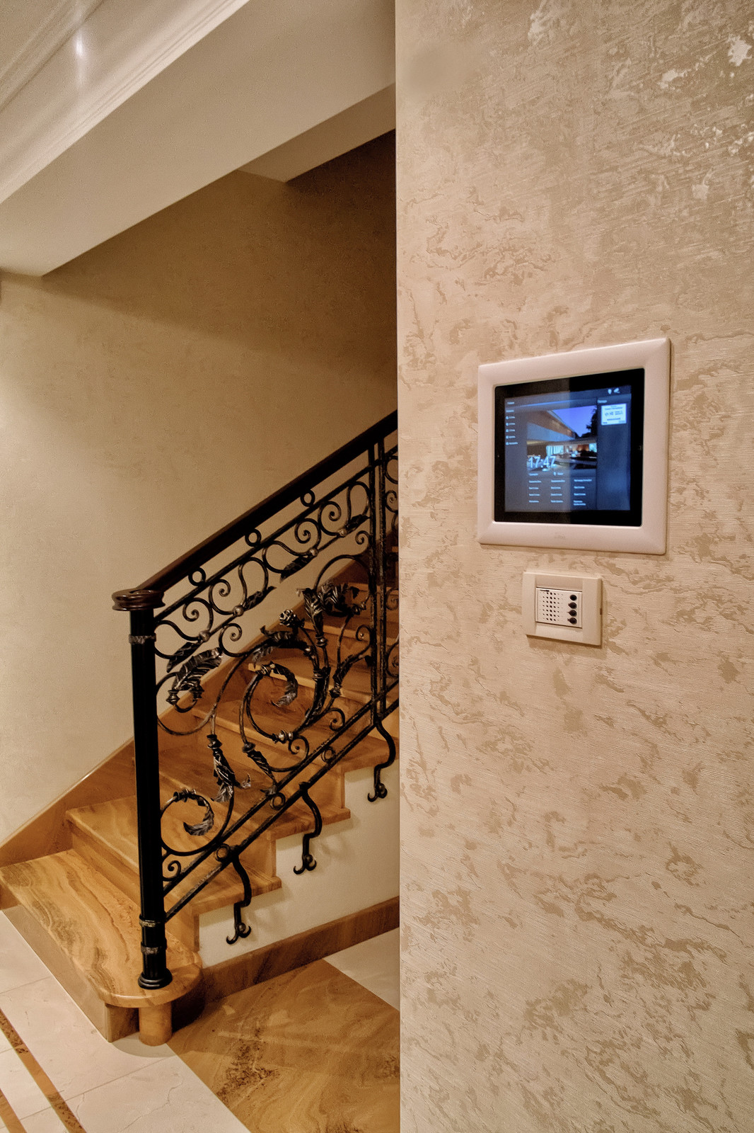 Домашний кинотеатр в ЖК "Золотой Квартет". Телепортация в иные миры