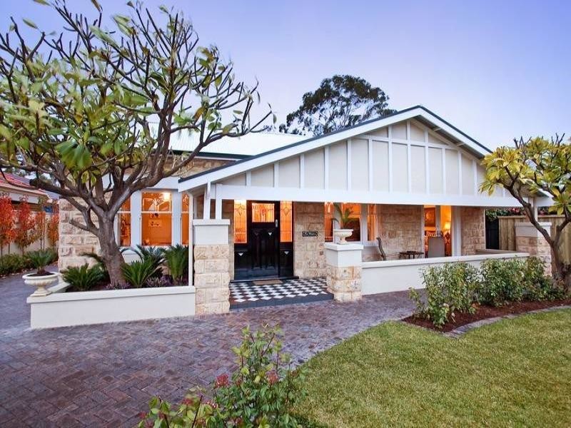 Inspiration for an expansive traditional one-storey beige exterior in Adelaide with stone veneer.