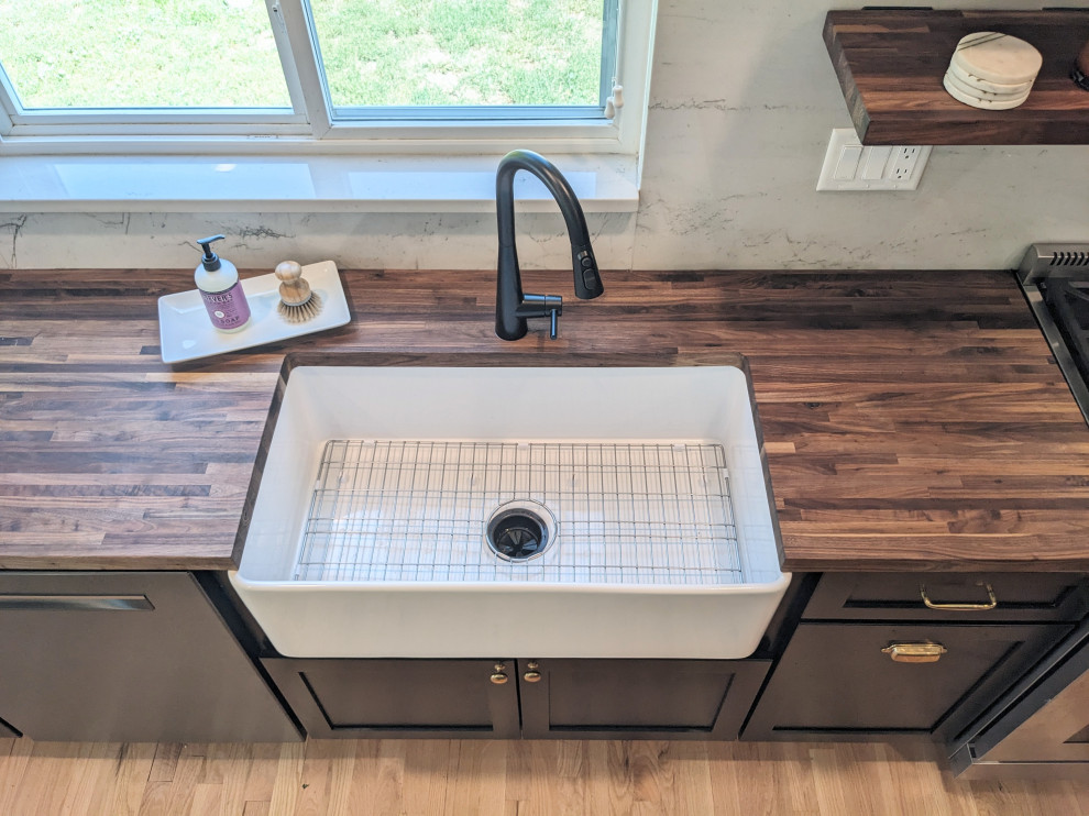 Transitional kitchen photo in Denver