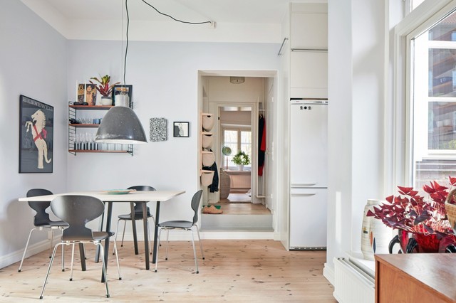 ERIK DAHLBERGSTRAPPAN FYRA scandinavian-dining-room