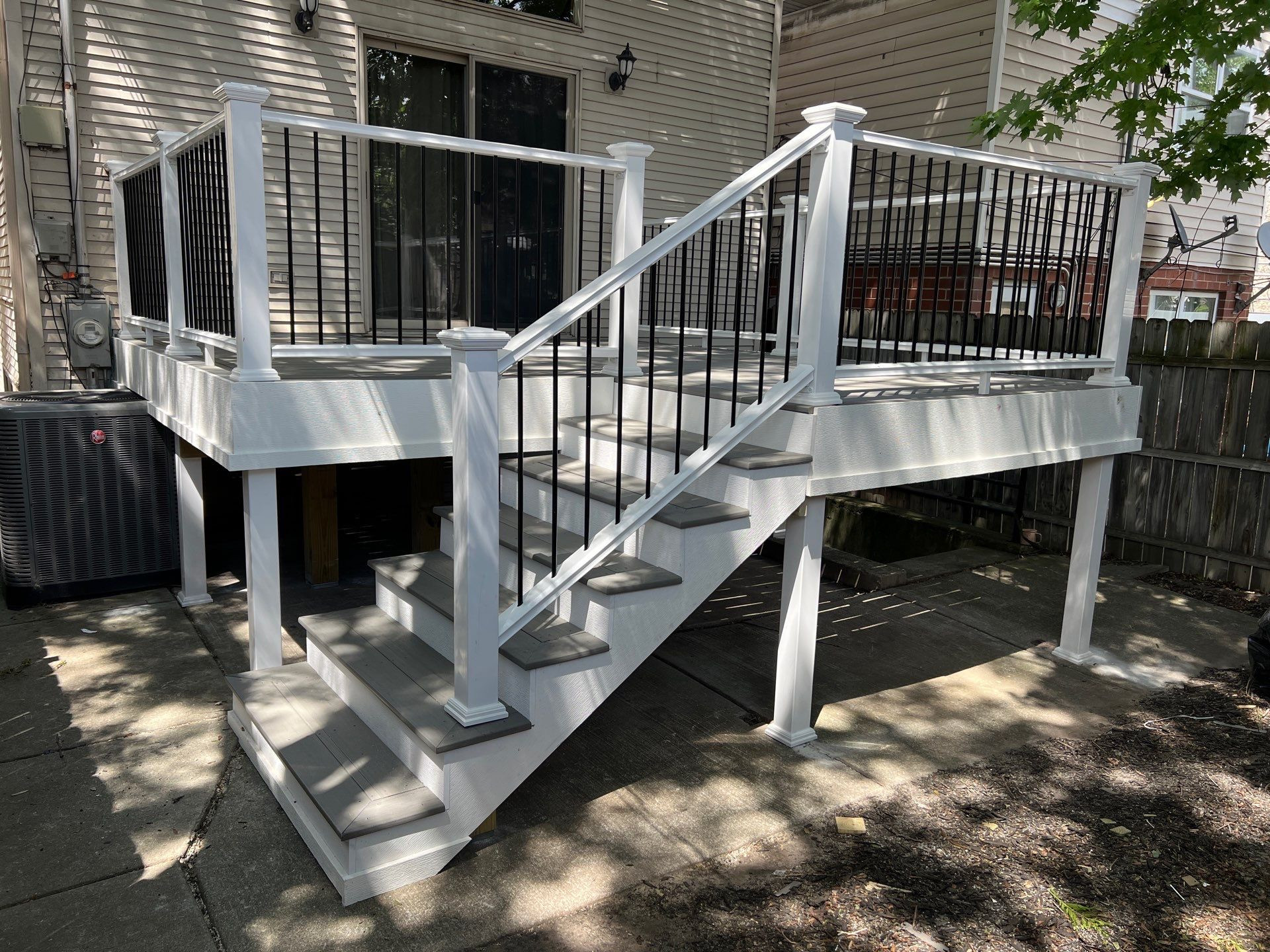 Logan Squere, rear deck