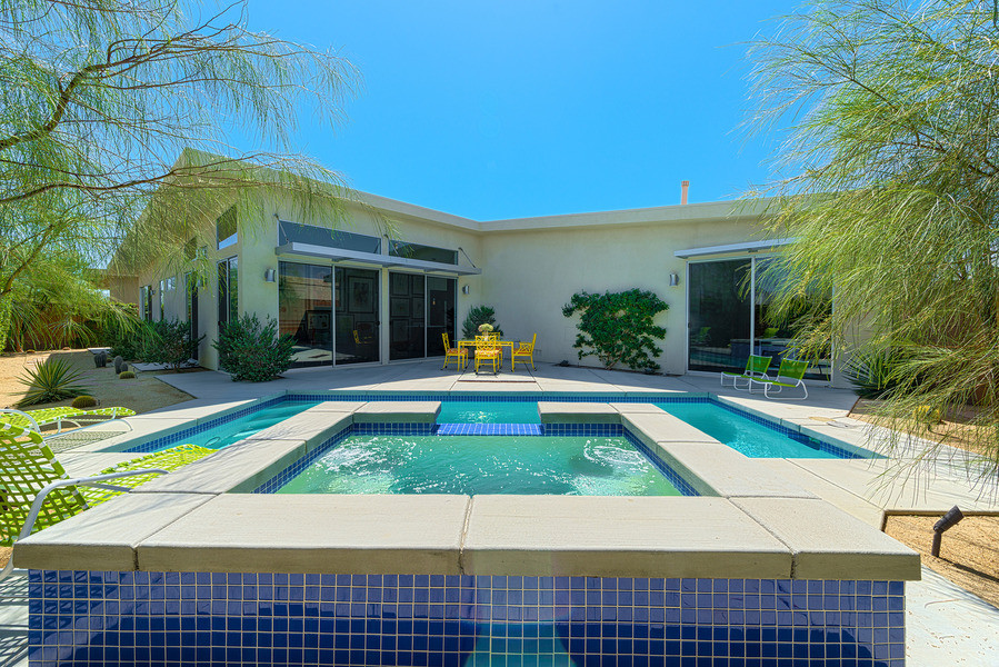 Trendy pool photo in Other