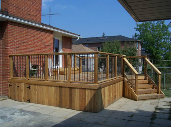 Deck - small transitional side yard deck idea in Toronto with no cover