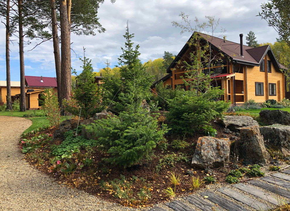 Усадьба на краю леса