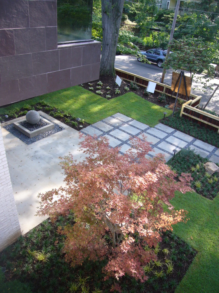 Inspiration for a modern garden in Atlanta.