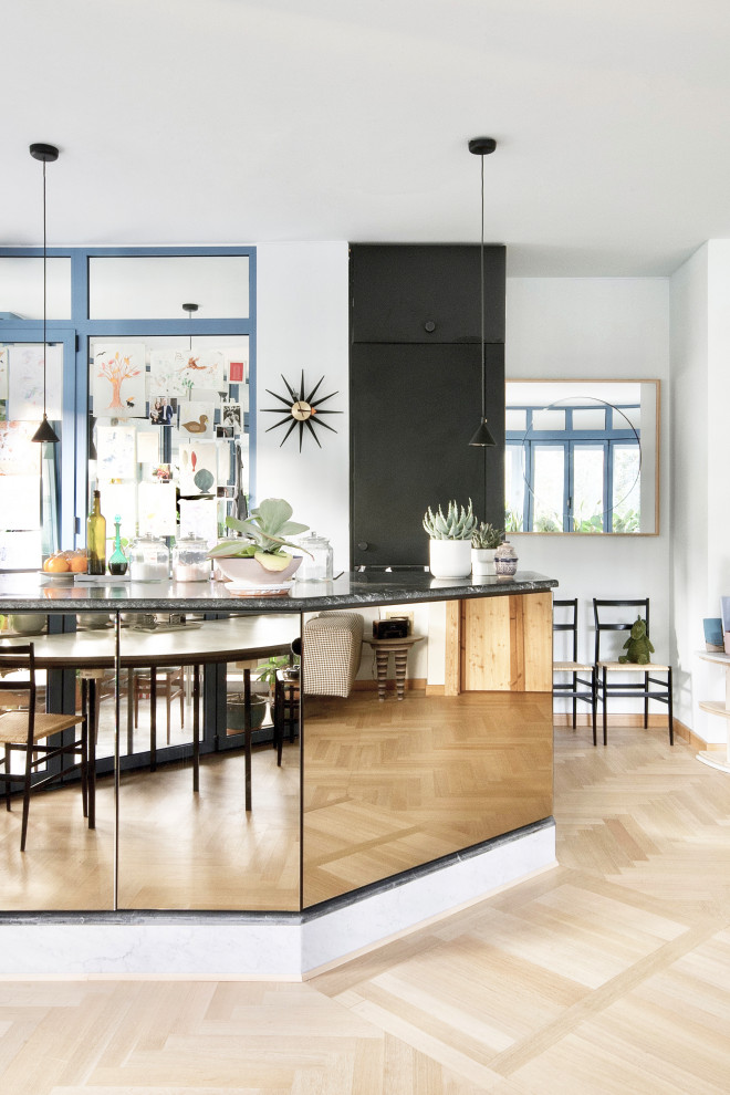 This is an example of a kitchen in Milan.