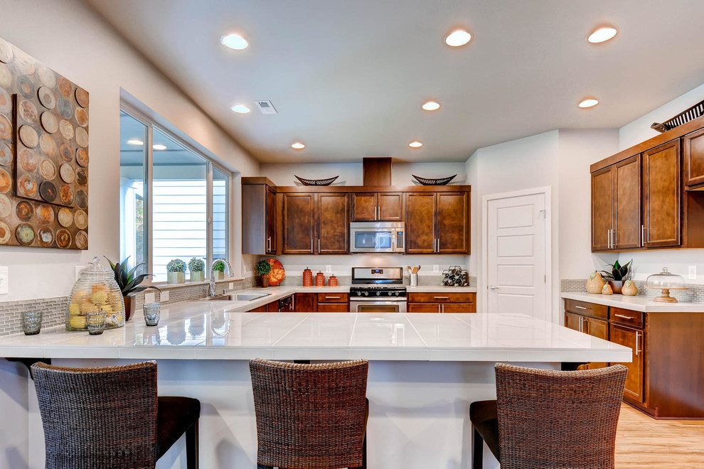 Transitional kitchen photo in Seattle