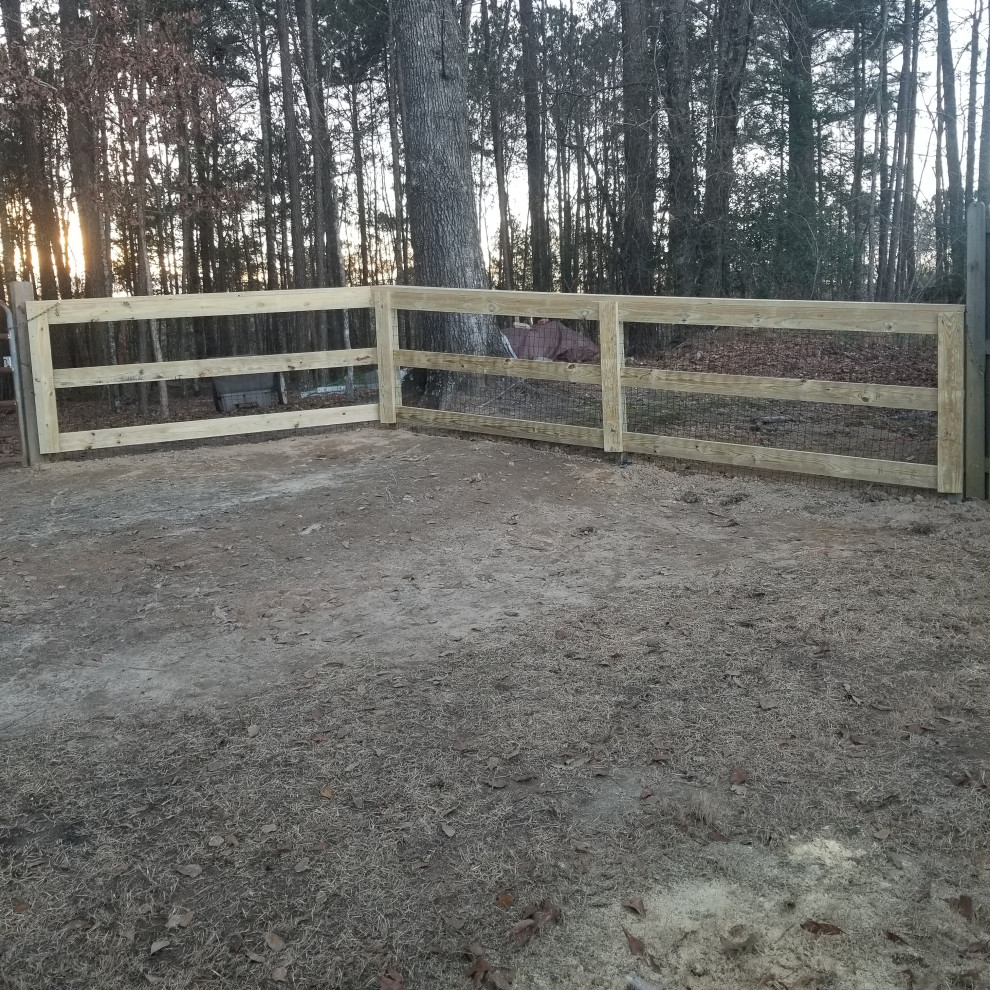 Custom Fence and Gate on Newberry