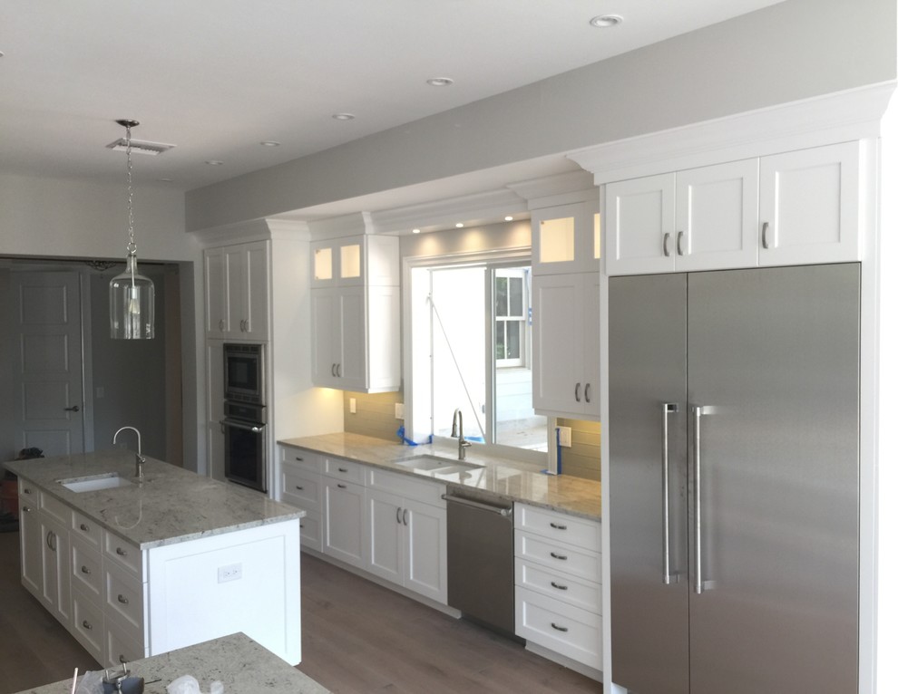 Home design - transitional home design idea in Miami