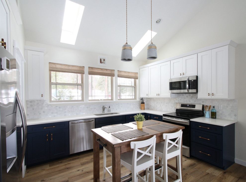 Kitchen - coastal kitchen idea