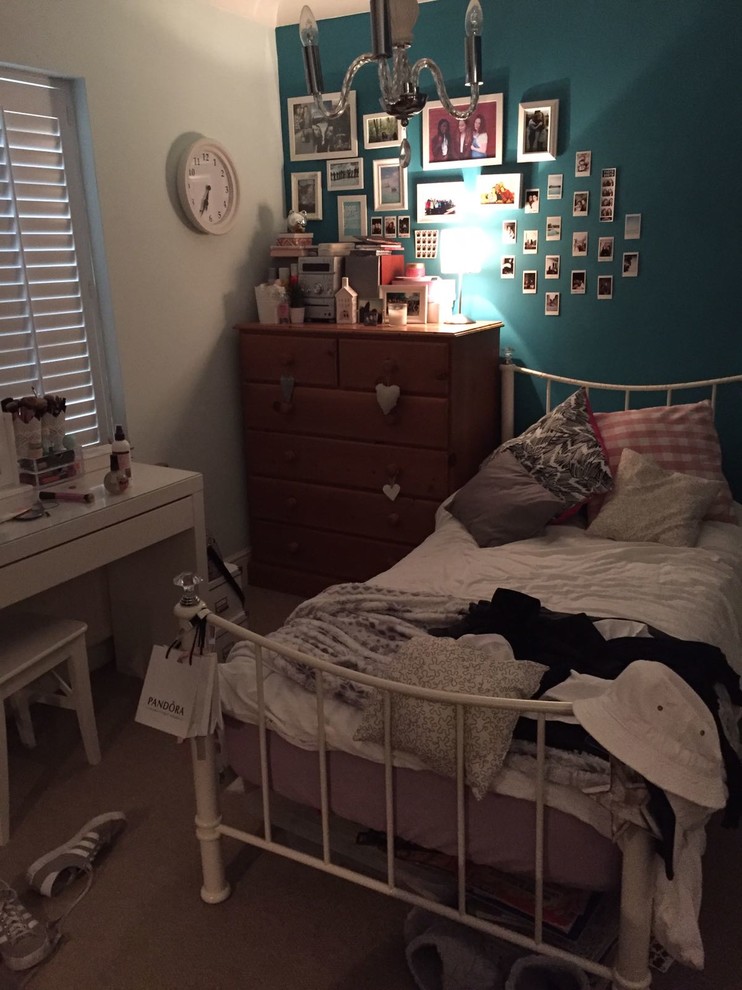 Decluttering a teenager's room