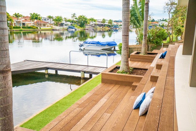 Custom Millboard Deck modern-traedaeck