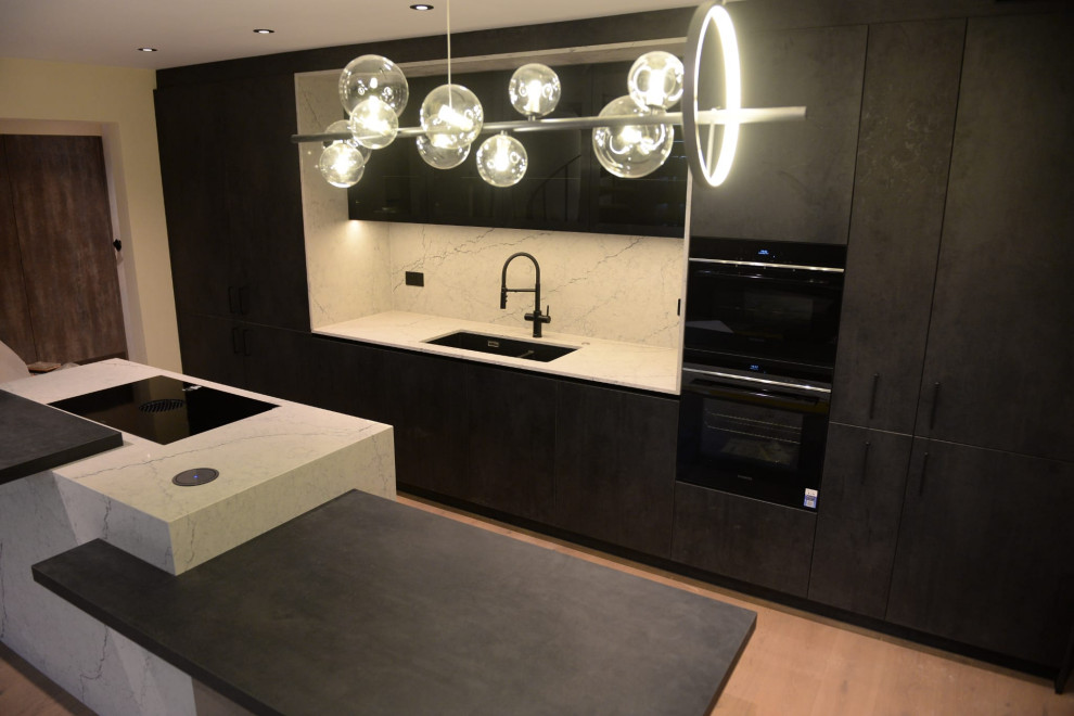 Side View of Modern Kitchen in Finchley