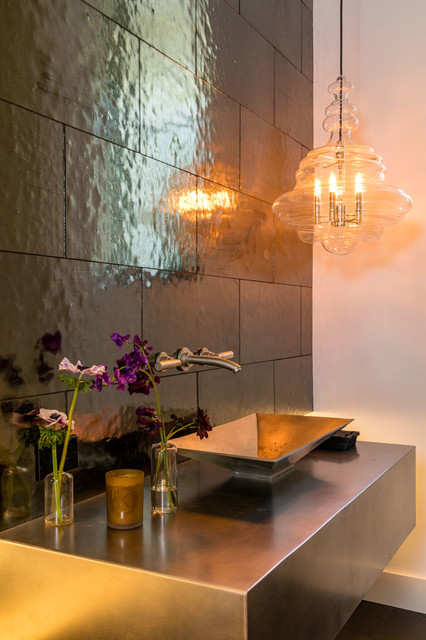 Stone Canyon modern-gaestetoilette