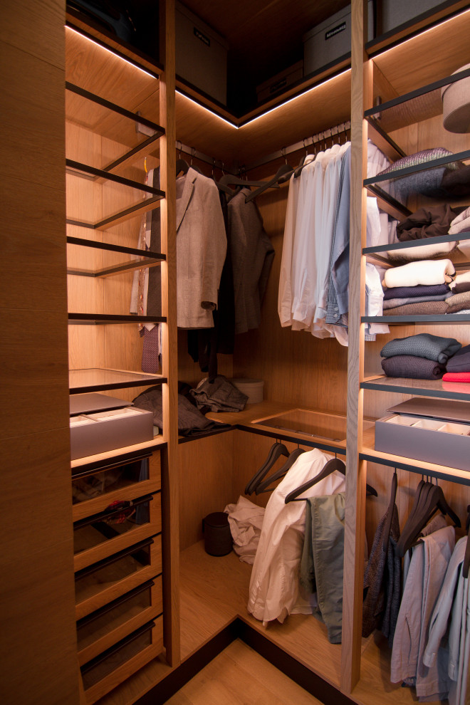 Ультрасовременный гардероб