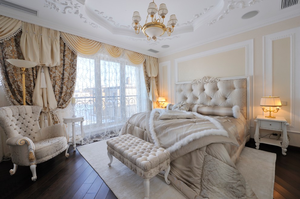 Photo of a traditional bedroom in Moscow.