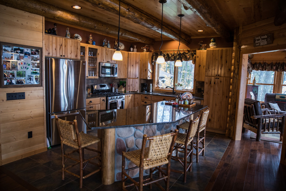 Kitchen - rustic kitchen idea