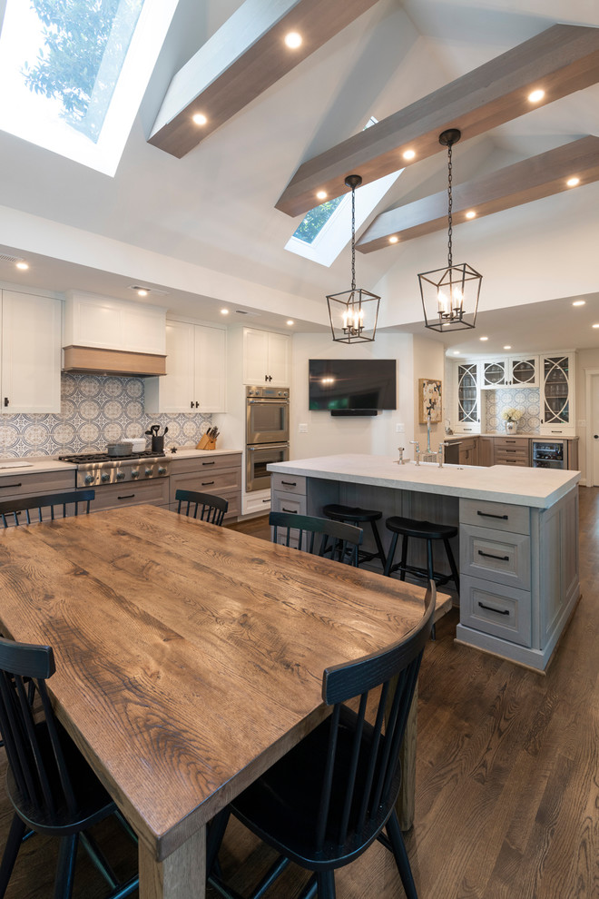 Example of a transitional kitchen design in DC Metro