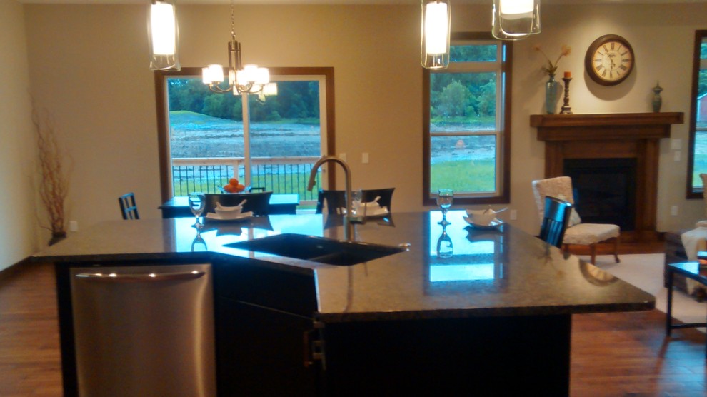 Inspiration for a transitional kitchen remodel in Cedar Rapids