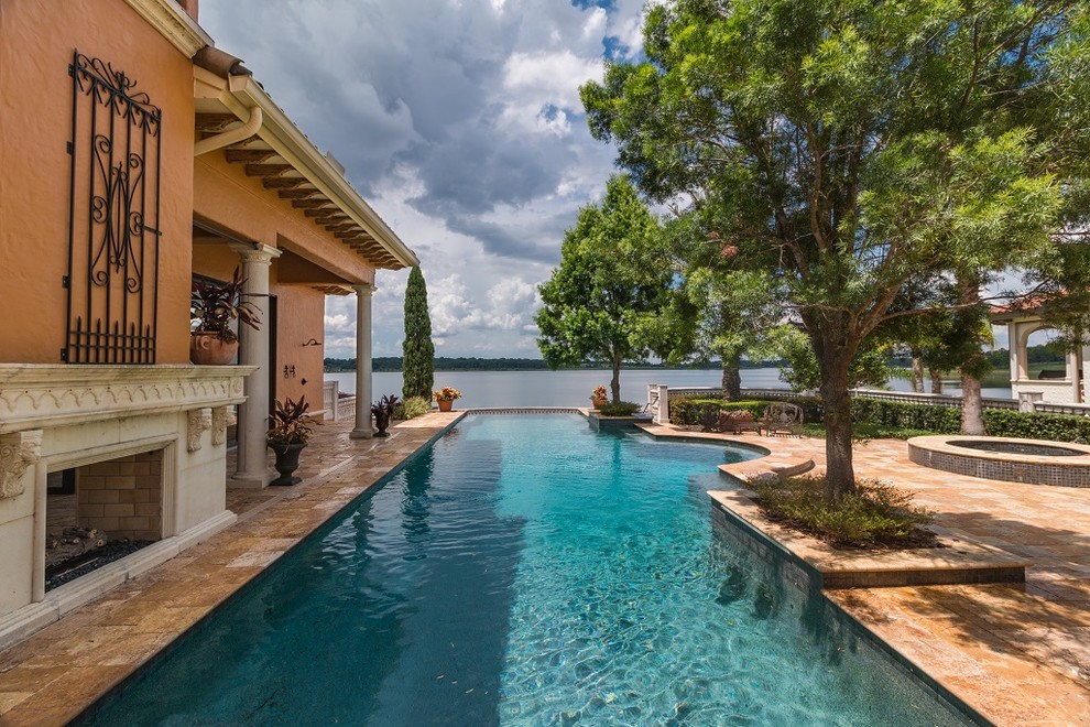 This is an example of a mediterranean pool in Orlando.
