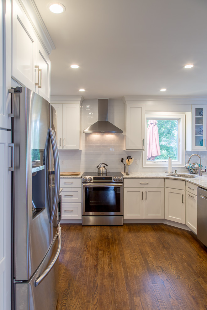Transitional kitchen photo in New York